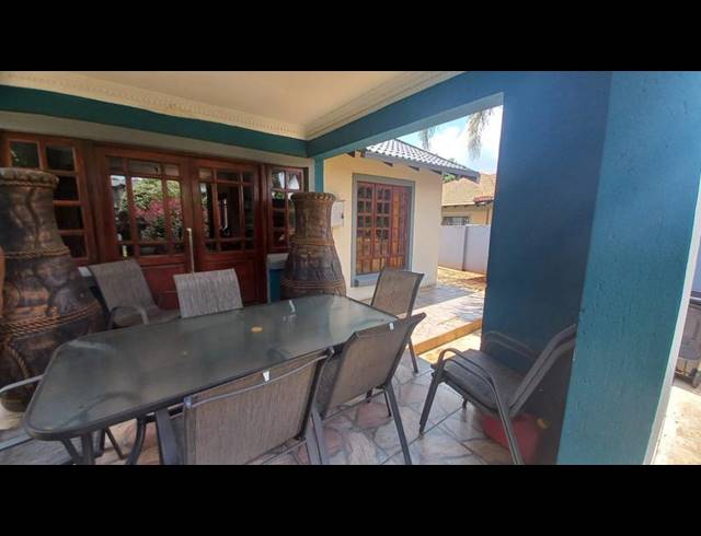 6 BEDROOM HOUSE FOR SALE IN CHANTELLE